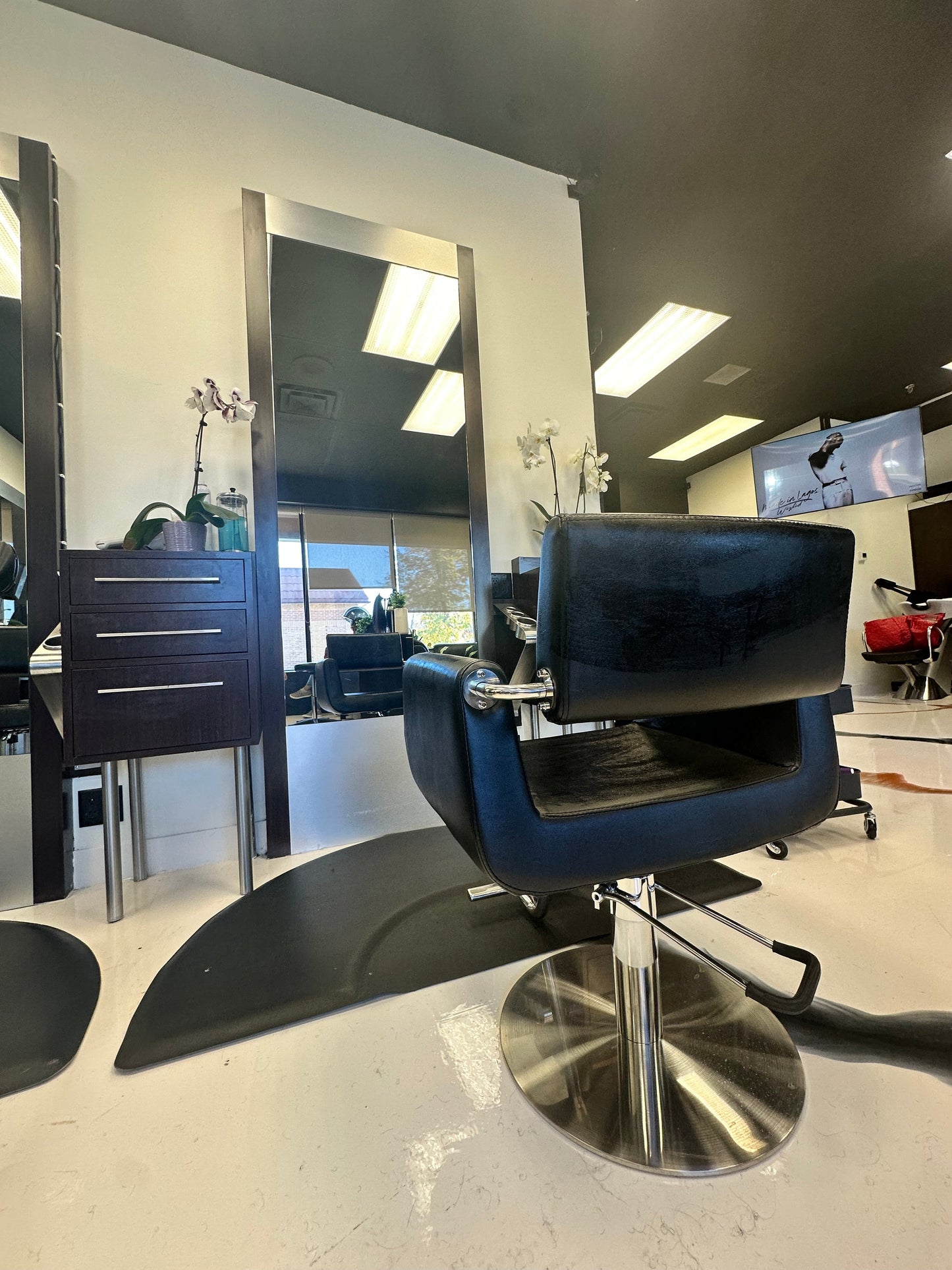 Salon Booth Rentals!